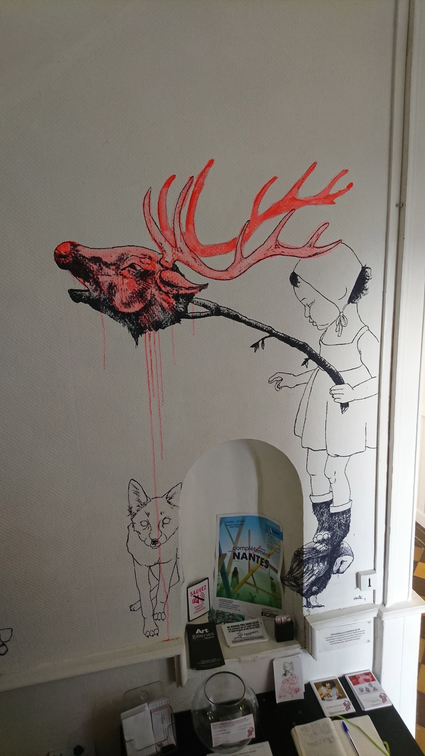 Intérieur de la galerie Le Rayon Vert à Nantes