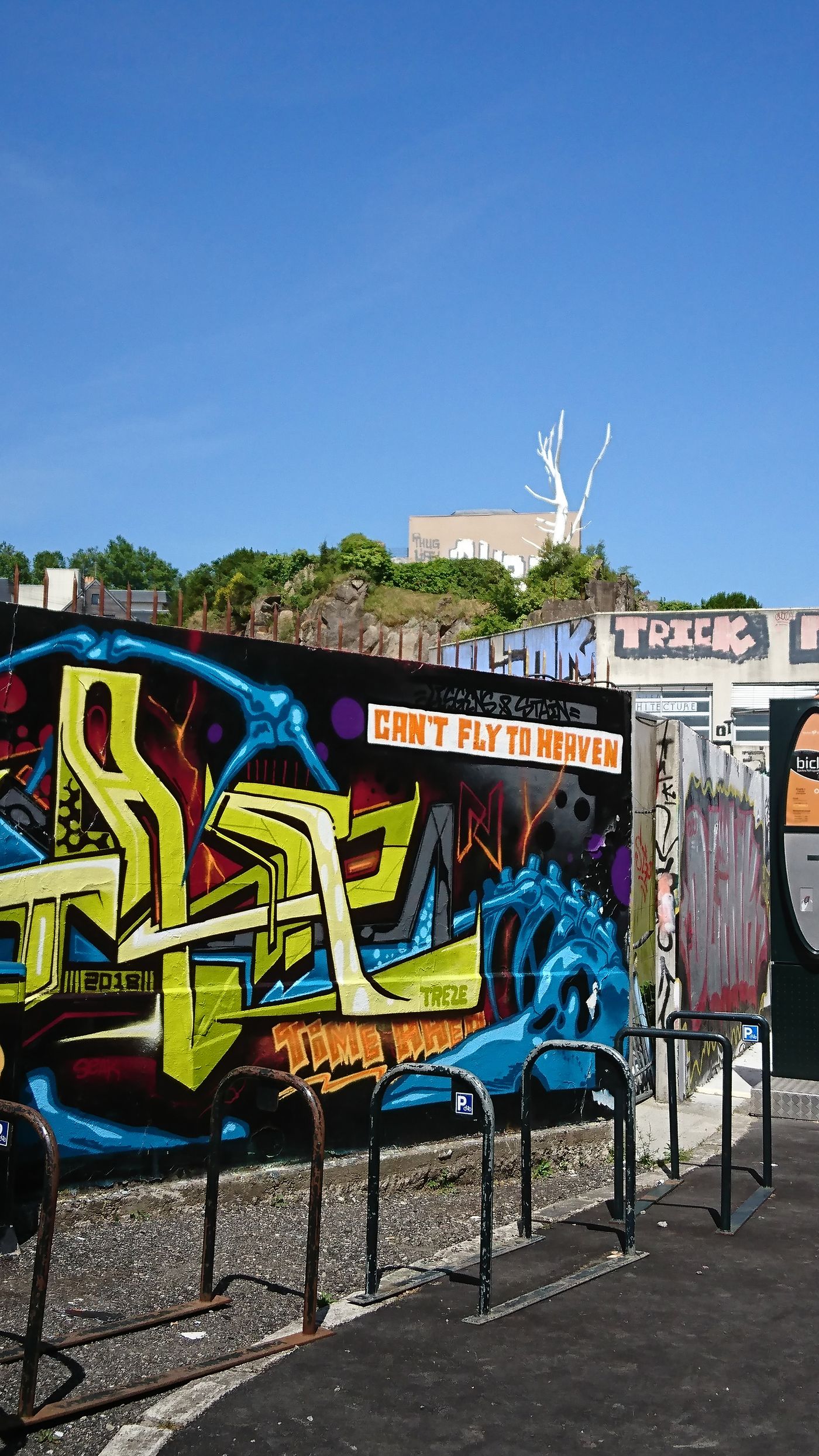 Mur des anciennes carrières